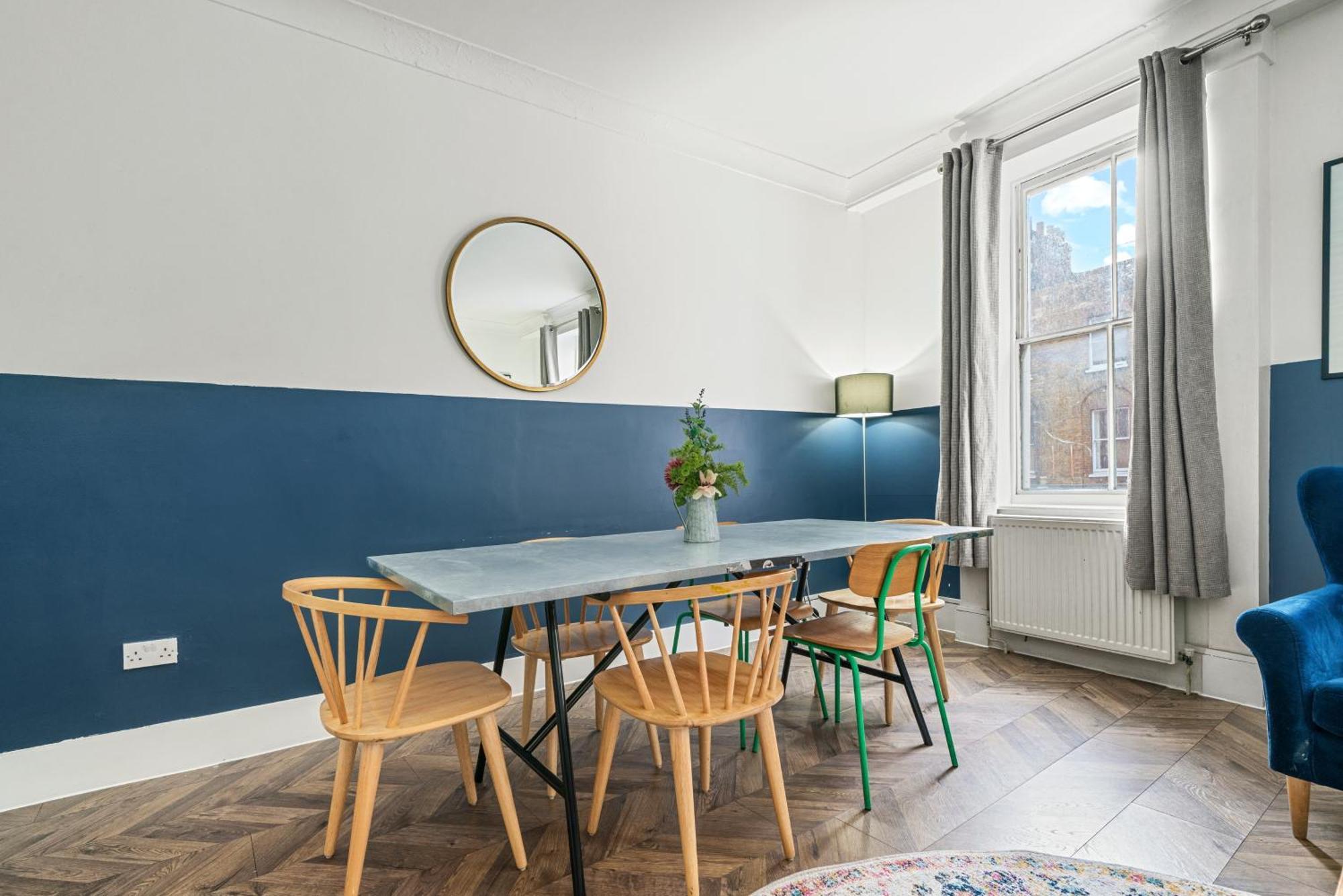 Ferienhaus 5-bedroom In Sleeps 14