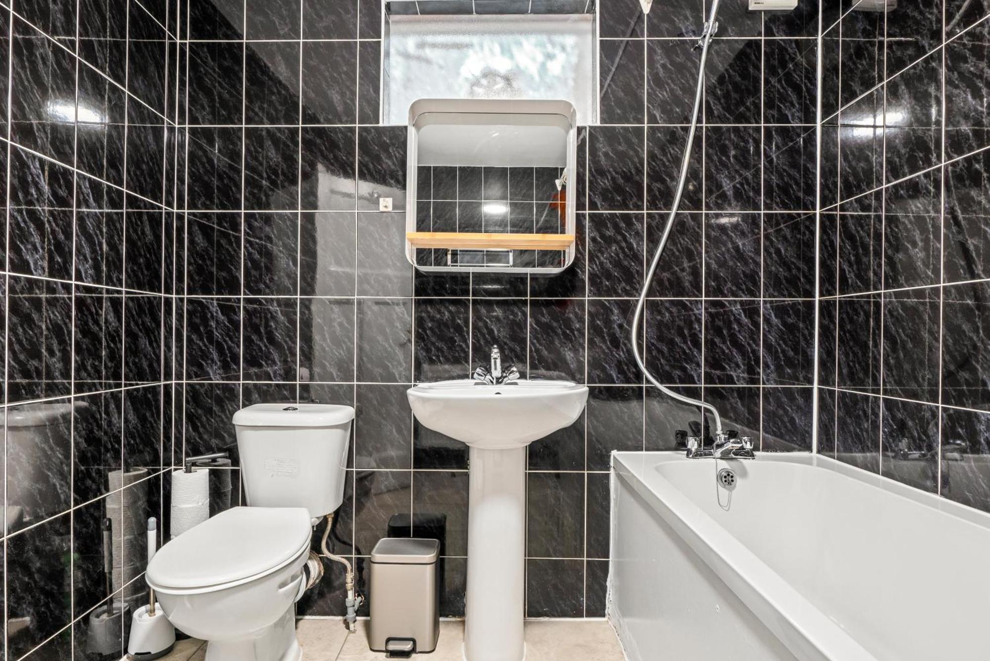 5-bedroom In Sleeps 14 * Londra
