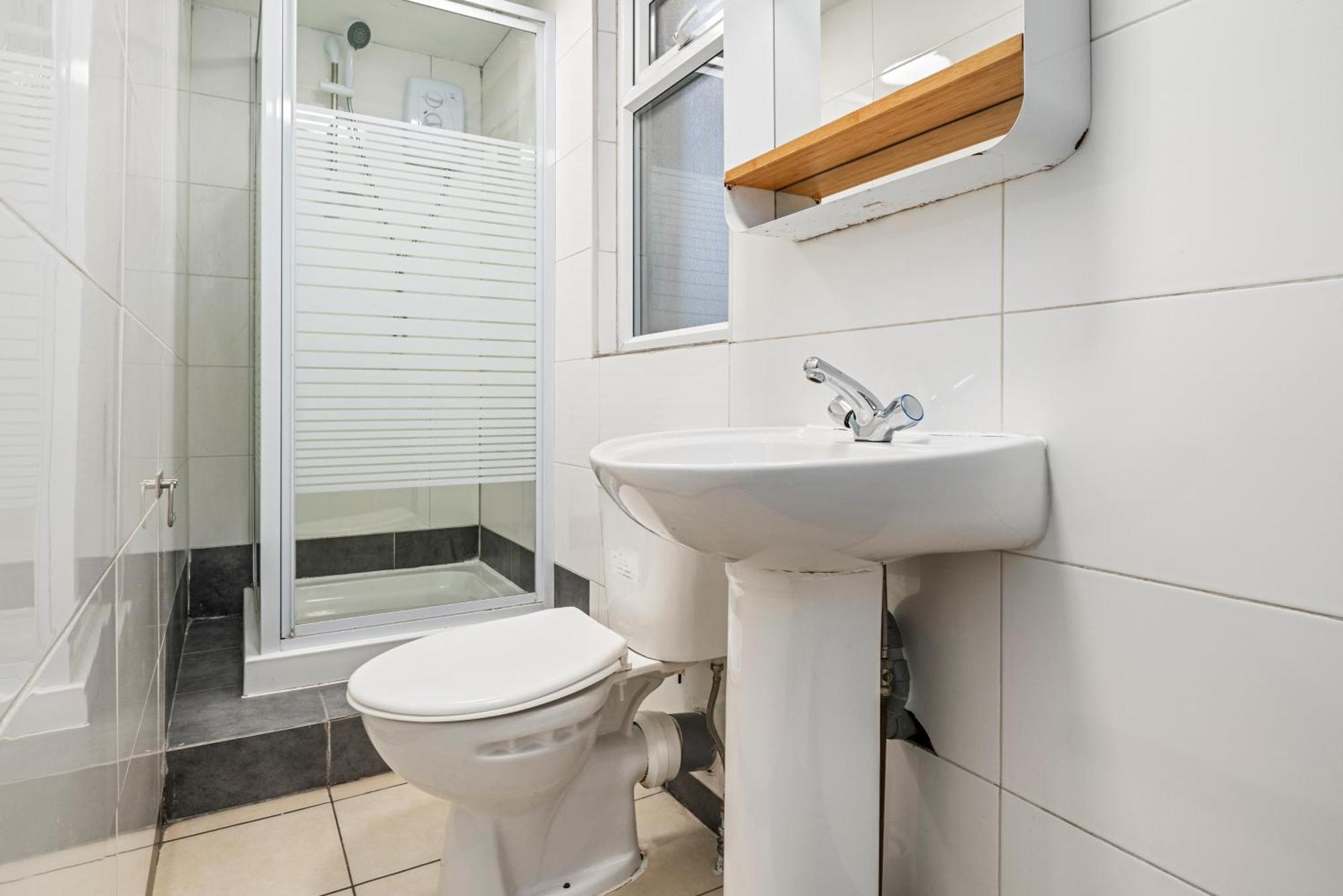 5-bedroom In Sleeps 14 Casa vacanze Londra